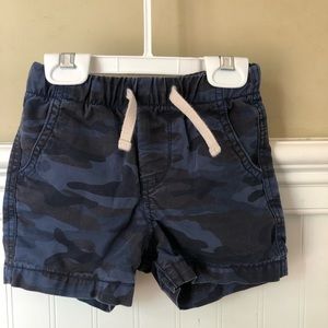 GAP army blue shorts